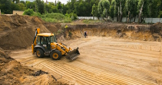 Разработка котлована Майкоп стоимость за от 574 руб. м3 - заказать работы по копке и рытью котлованов | траншей